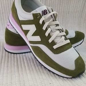 New Balance 620 Sneaker